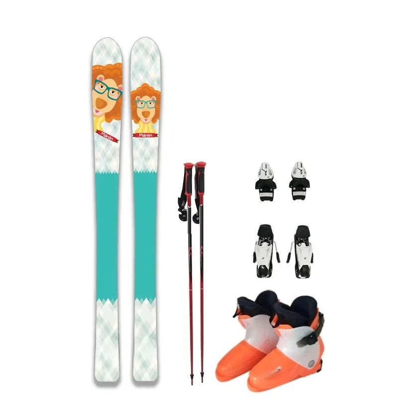 Individuelle professionelle Alpinski aus Holzmaterial im Freestyle-Sportdesign, für Tourismus und Freizeit
