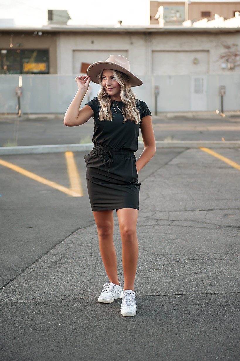 DT Damen DOWNTOWN Leichtes Kleid in Schwarz
