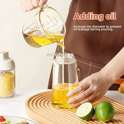 Olivenöl-Sprühflasche für Ölflaschen-Ausgießer zum Kochen von Öl, Gewürzen, Camping-Spender mit automatischem Deckel, Gewürzstreuer