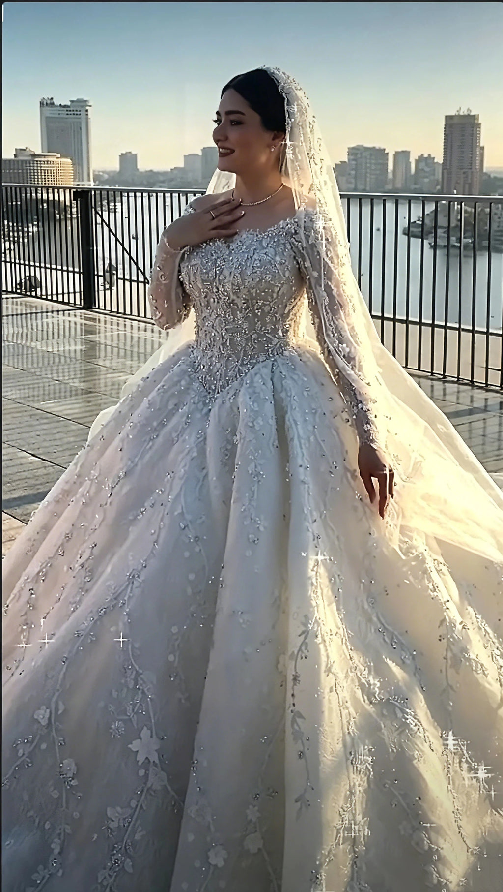 Luxury Off Shoulder Long Sleeve Wedding Dress Sparkly Beaded Lace Appliques Ball Gown Bridal Gown Vestido De Novia Customized