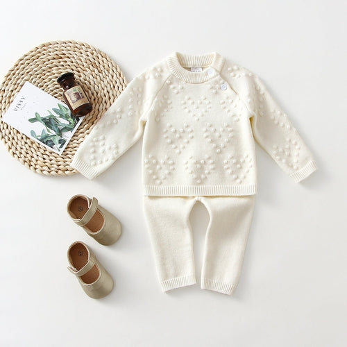 KnitNest™ – Gestricktes Baby-Set mit Pullover und Hose
