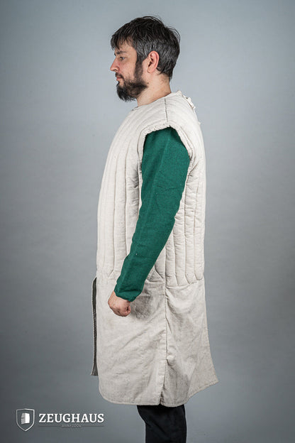 Ärmelloser Gambeson Naturfarben