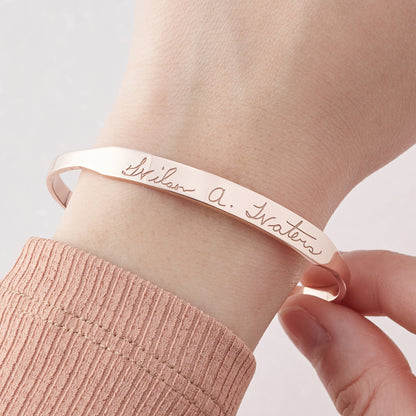Handschriftliches Manschettenarmband