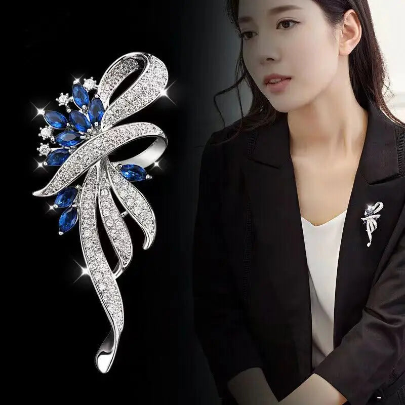Lovely Butterfly Bee Brooch For Women Shiny Rhinestone Pearl Animal Insect Lapel Pins Wedding Party Coat Dress Jewelry Gifts