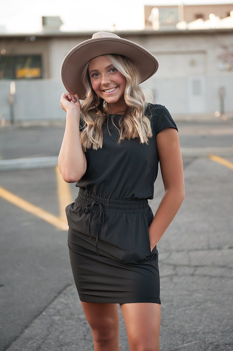 DT Damen DOWNTOWN Leichtes Kleid in Schwarz